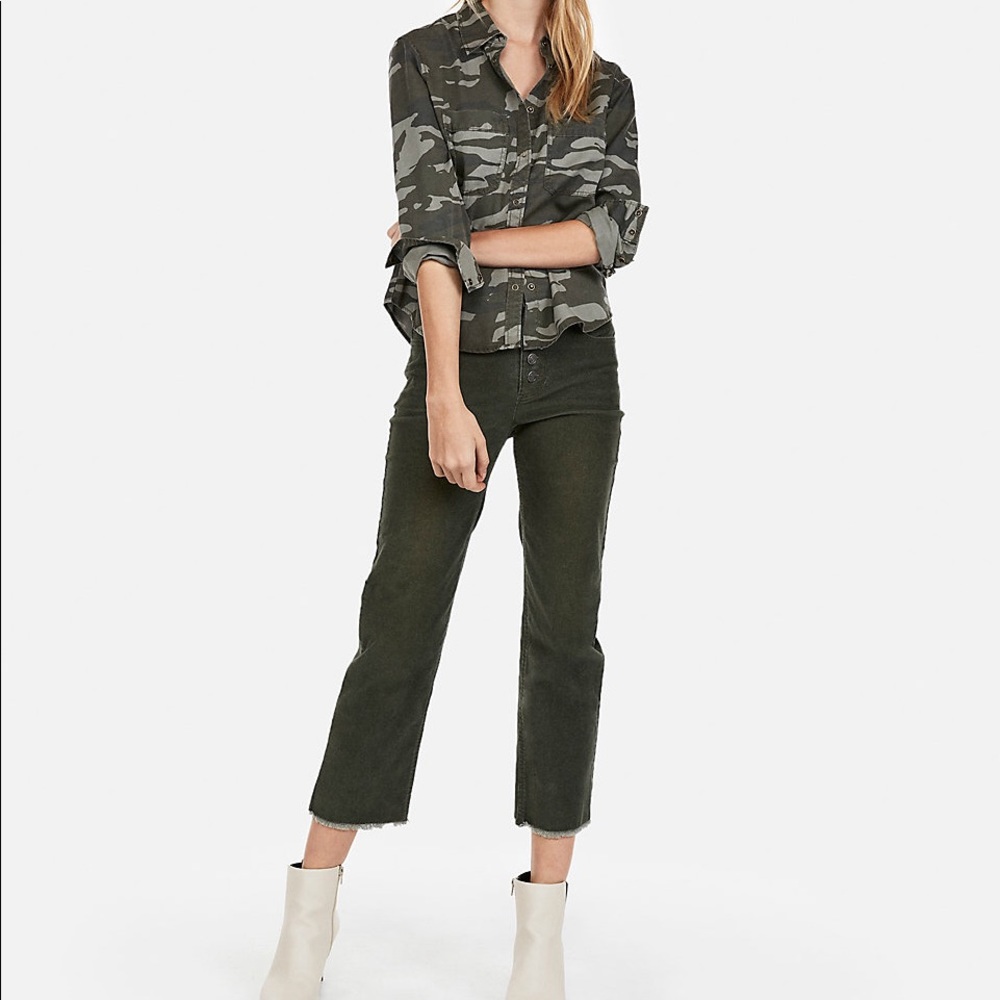 Express boyfriend camo button down 💫